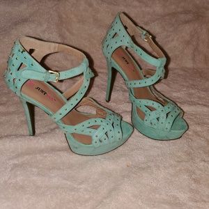 Turquoise Just Fab Platform Heels size 7.5